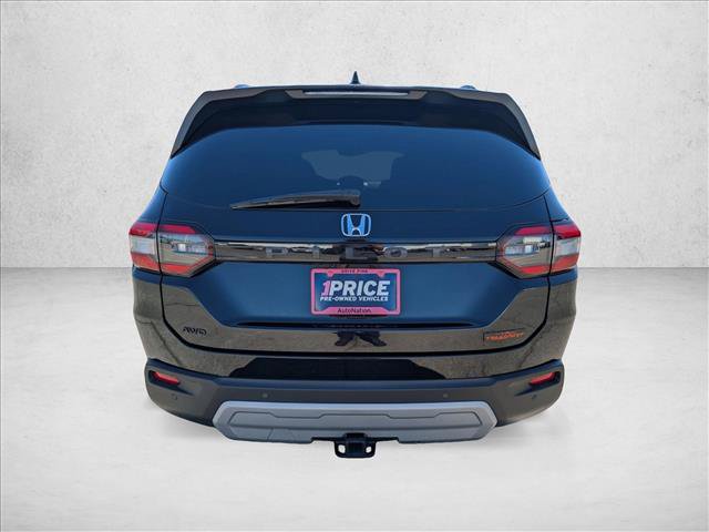 Used 2023 Honda Pilot TrailSport image 7