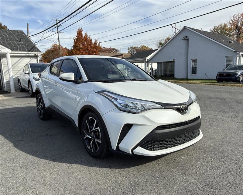 Used 2021 Toyota C-HR XLE image 7