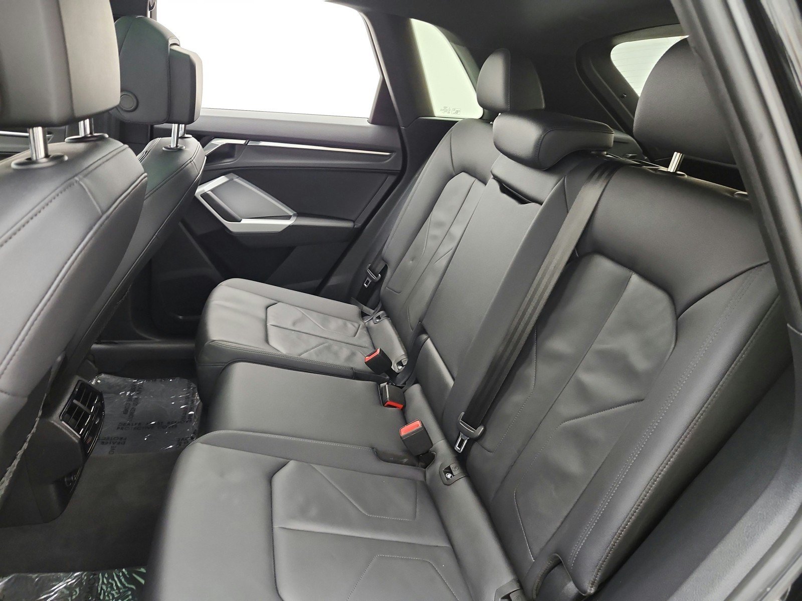 Used 2023 Audi Q3 2.0T Premium w/ Convenience Package AWD/4WD image 13