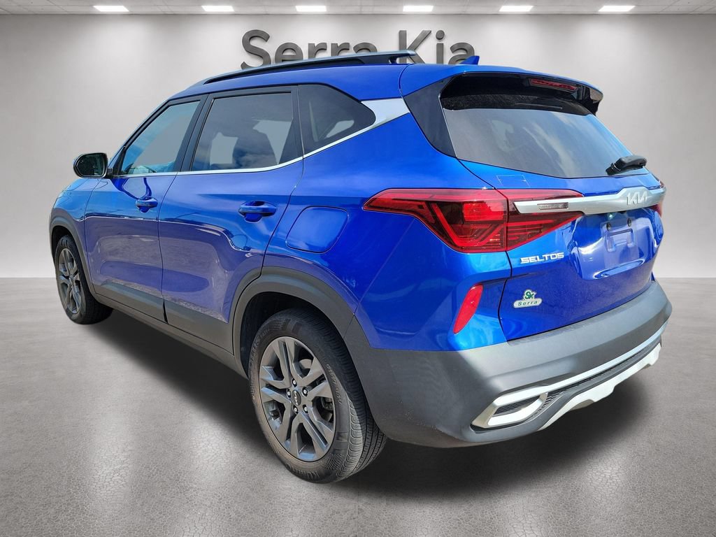 Used 2023 Kia Seltos S w/ Navigation Package FWD image 3