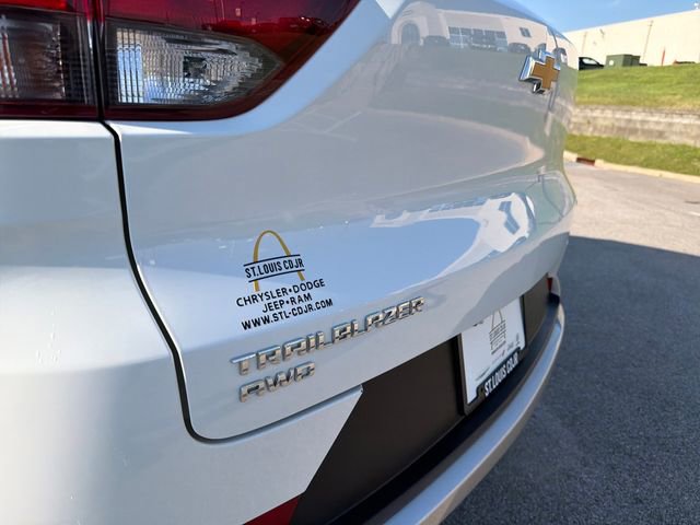 Used 2025 Chevrolet TrailBlazer LT AWD/4WD image 41