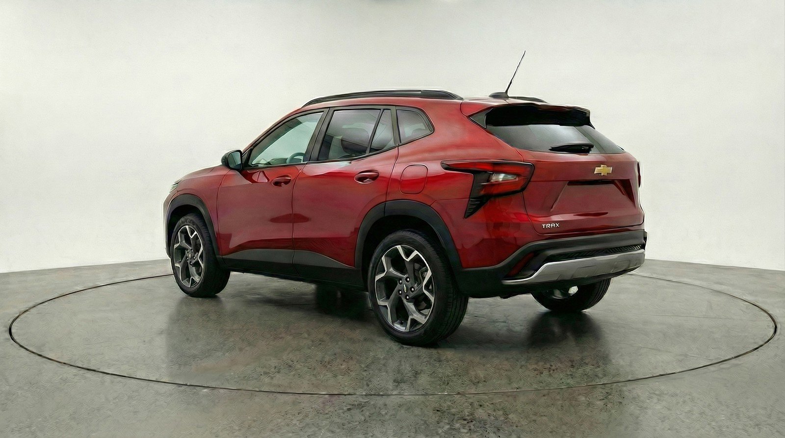 Used 2025 Chevrolet Trax LT FWD image 6