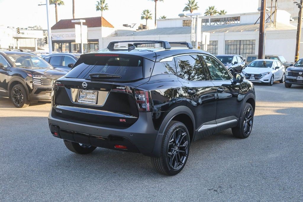 New 2026 Nissan Kicks SR w/ Illumination Package FWD image 8