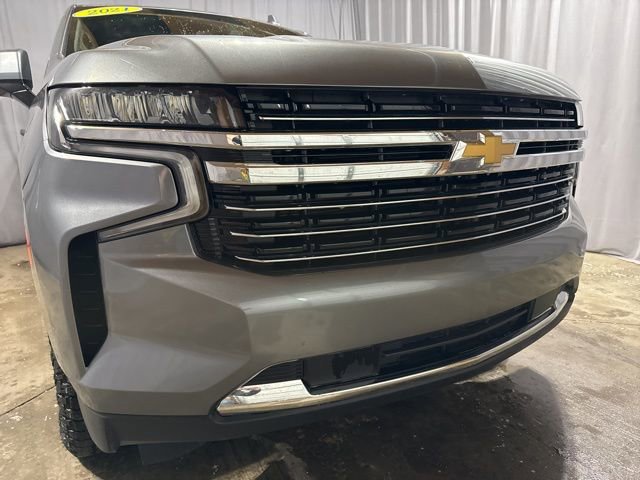 Used 2021 Chevrolet Suburban LT AWD/4WD image 18