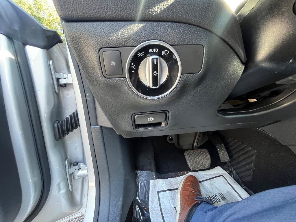 Used 2018 Mercedes-Benz CLA 250 image 17