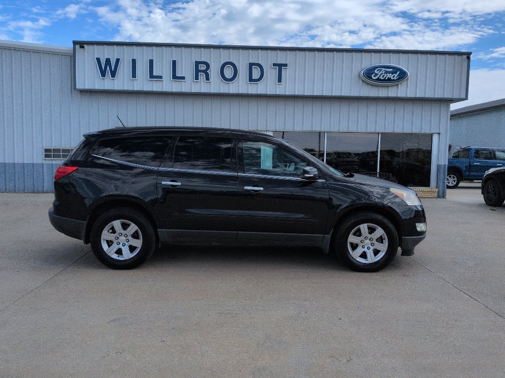 Used 2012 Chevrolet Traverse LT FWD image 1