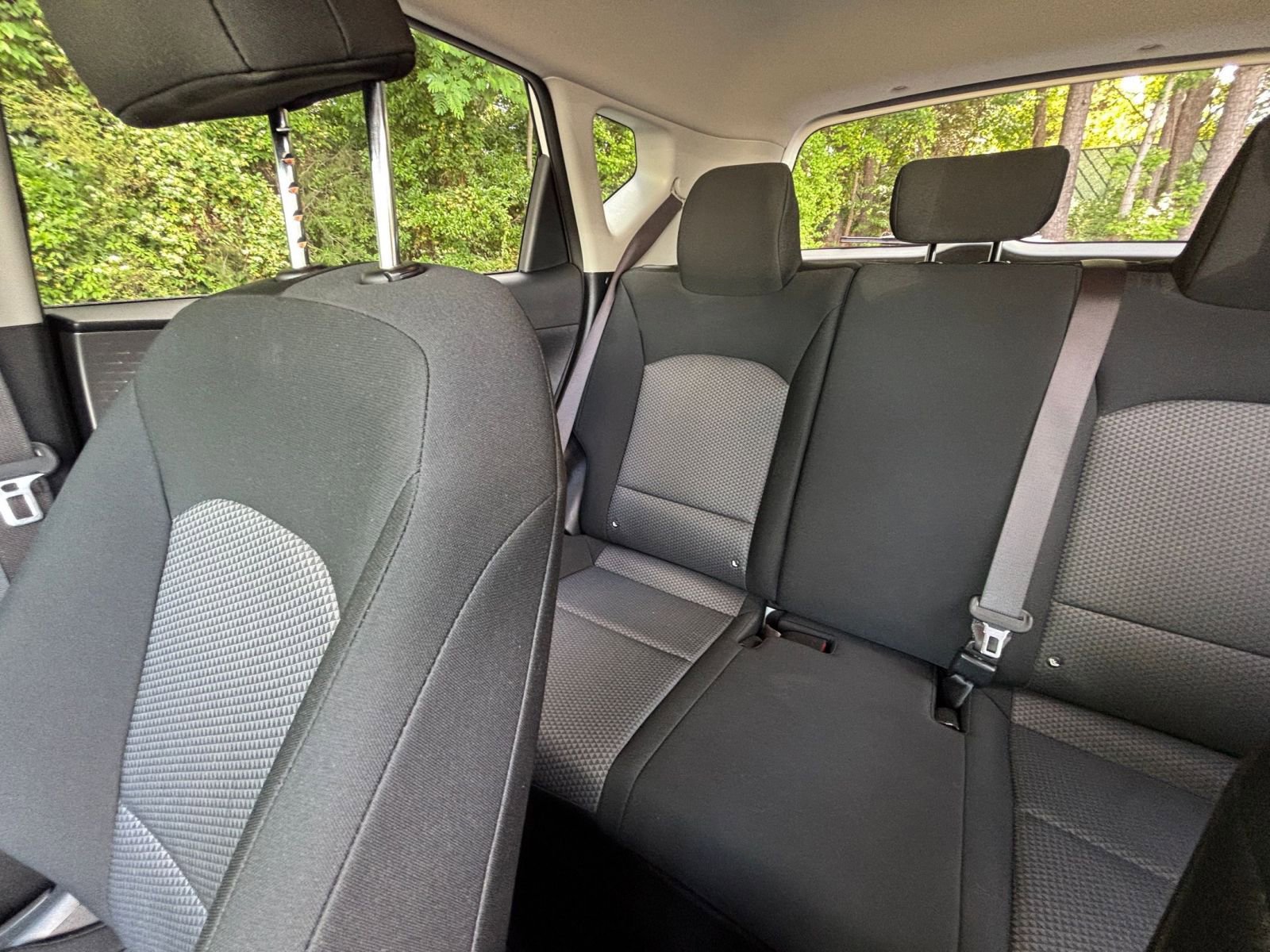 Used 2025 Kia Soul LX w/ LX Technology Package FWD image 39
