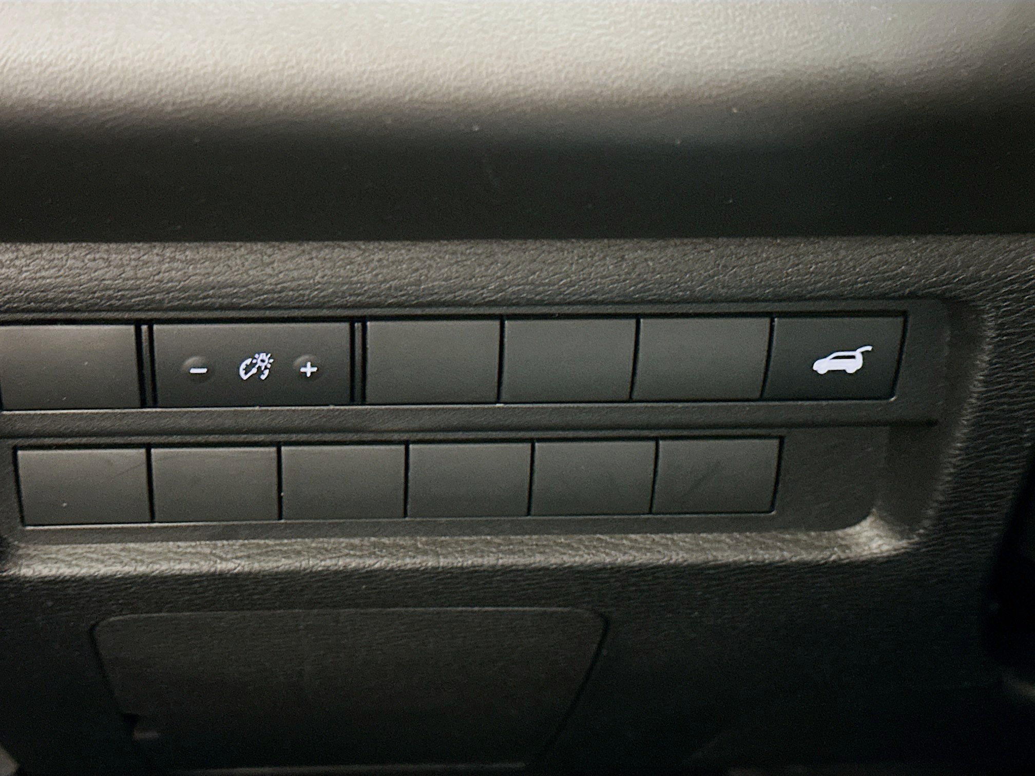 Used 2025 Mitsubishi Outlander SE image 17