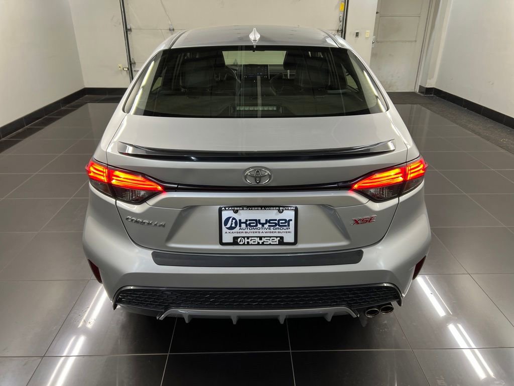 Used 2022 Toyota Corolla XSE FWD image 5