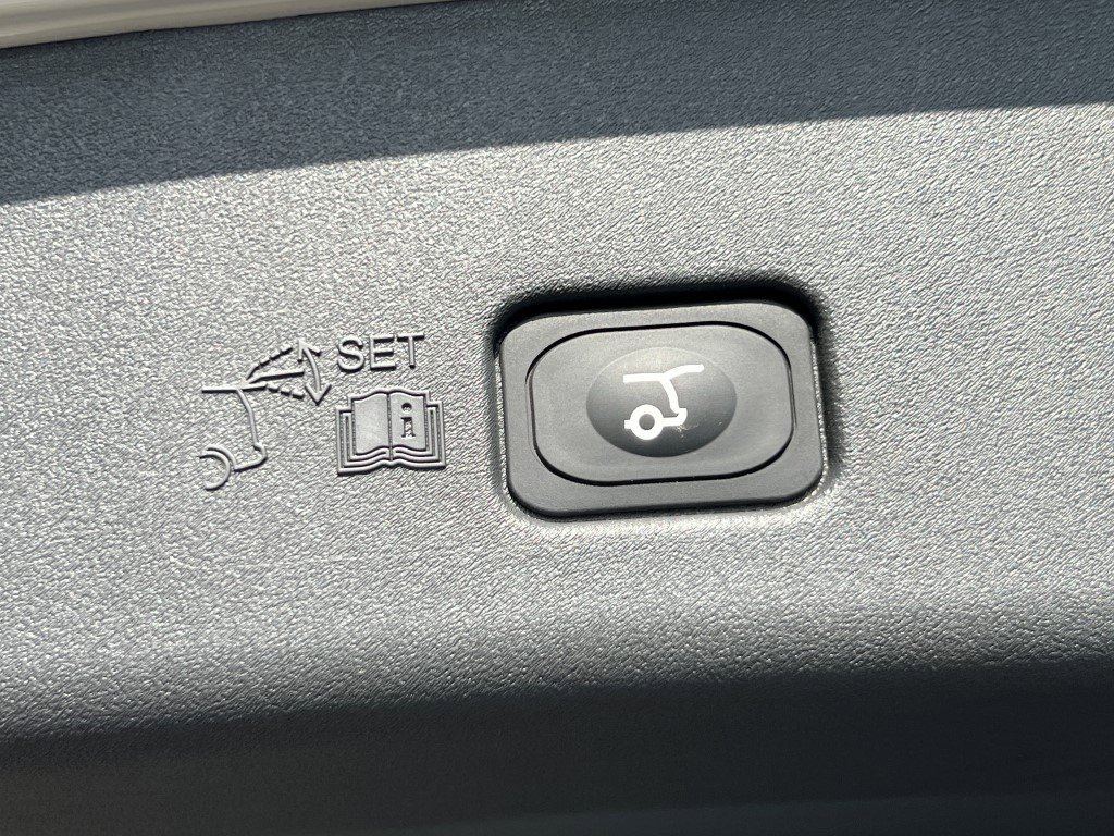 New 2026 Lincoln Nautilus Reserve w/ Jet Appearance Package image 13