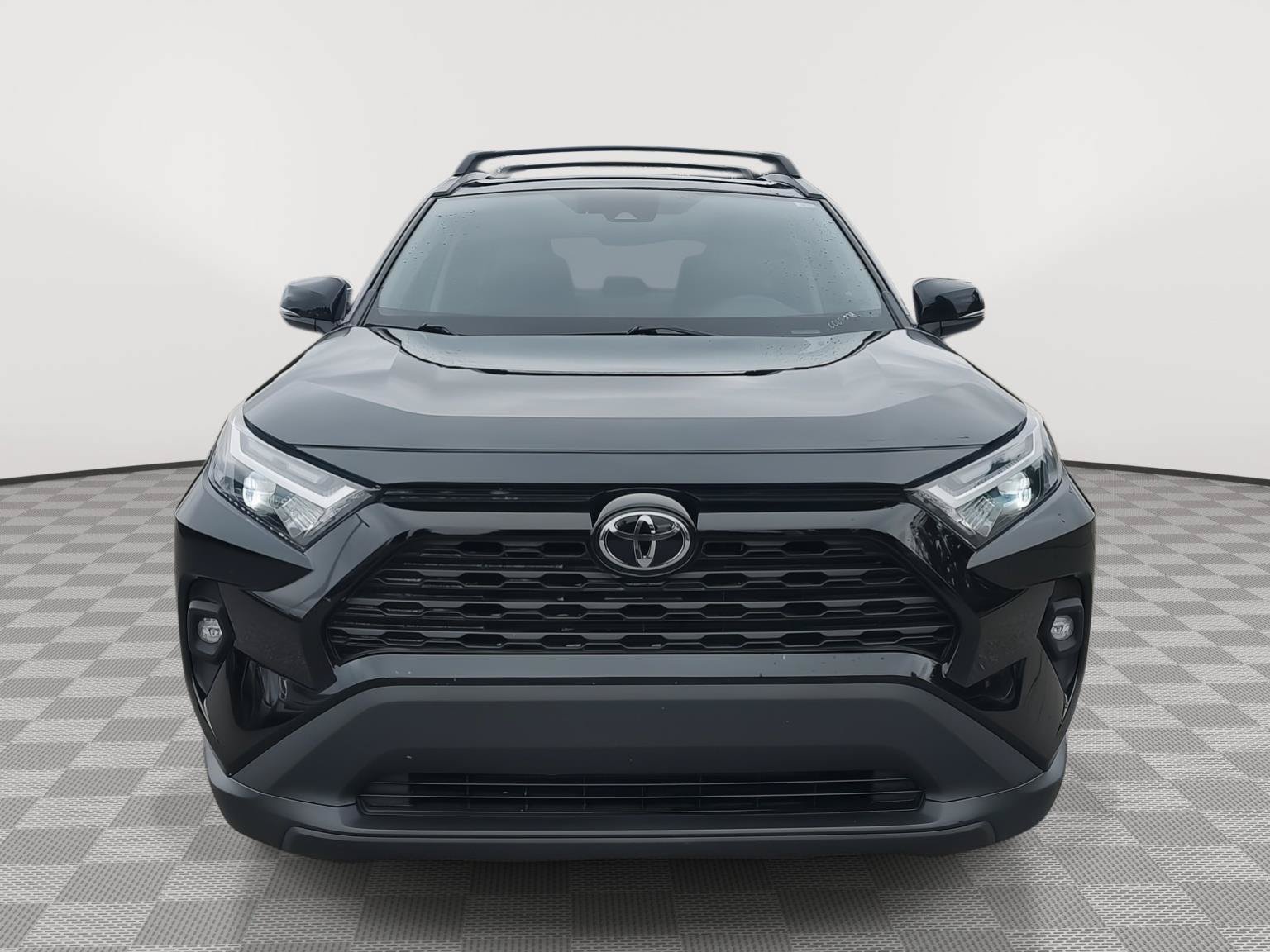Used 2022 Toyota RAV4 XLE Premium AWD/4WD image 24