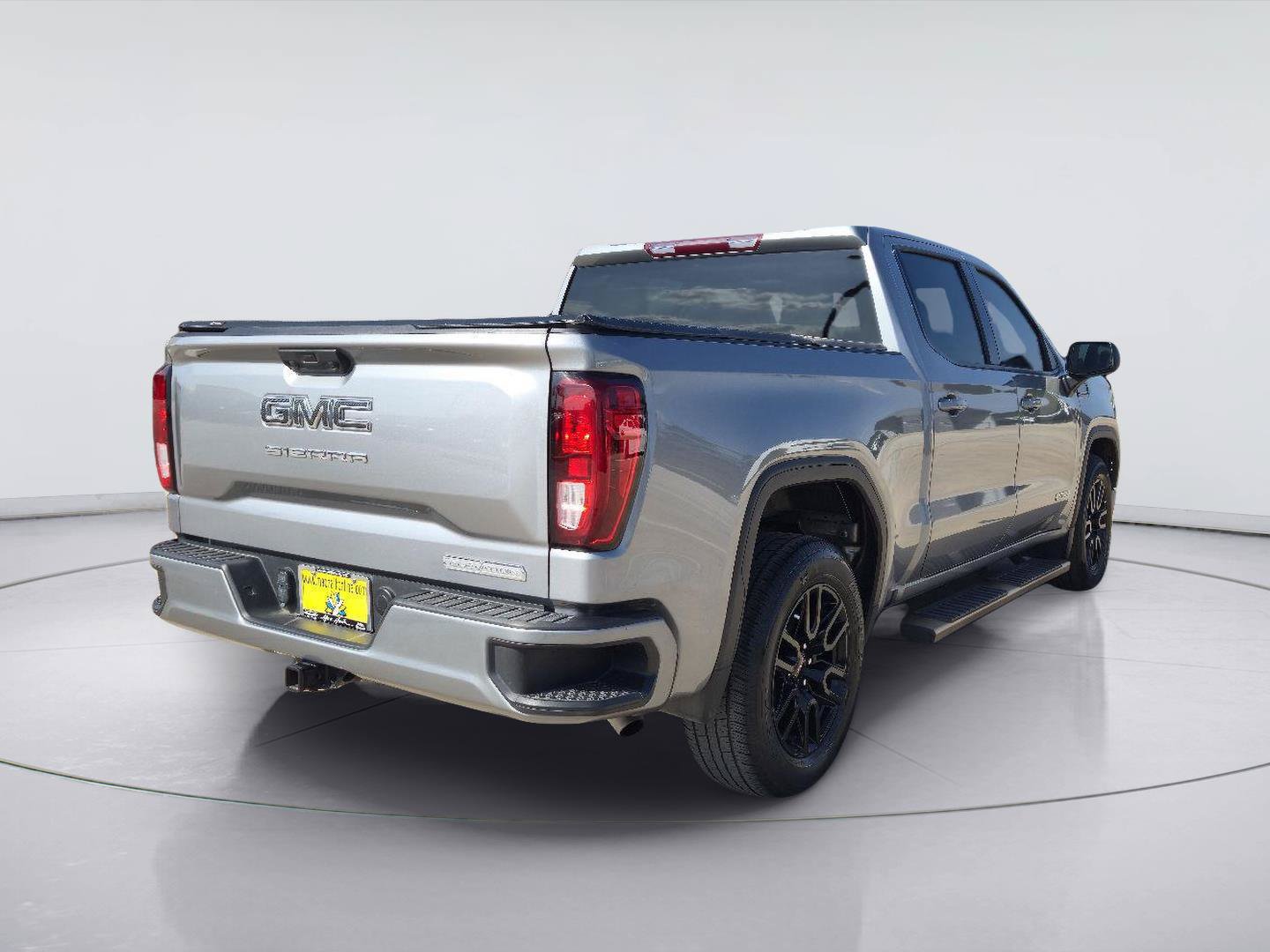 Used 2023 GMC Sierra 1500 Elevation RWD image 5