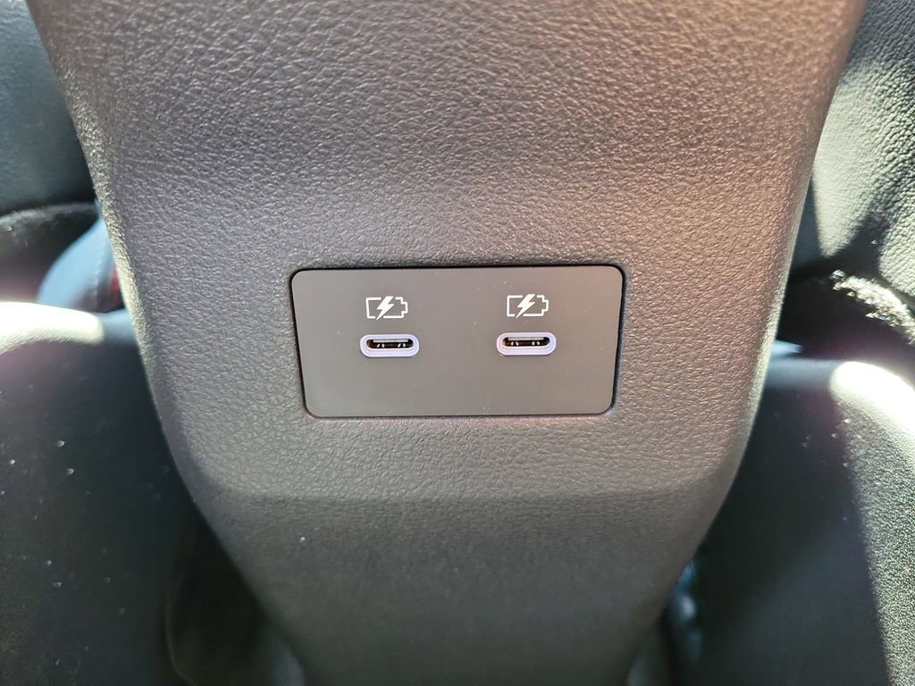 New 2026 Nissan Kicks SR image 17