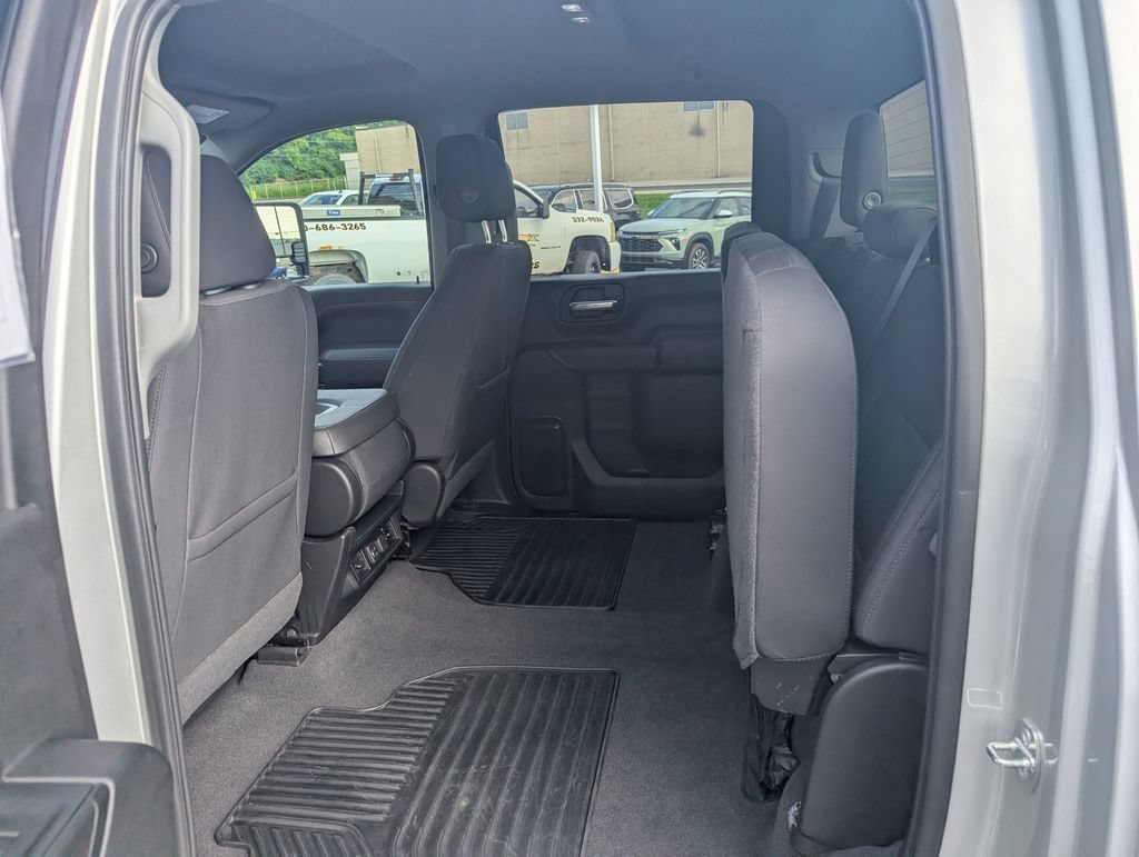 Used 2022 Chevrolet Silverado 3500 LT w/ Convenience Package AWD/4WD image 11
