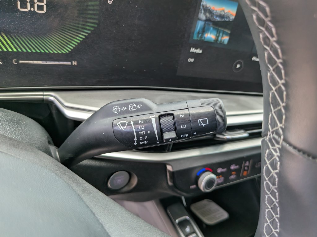 Certified 2026 Kia Sorento S w/ S Panoramic Sunroof Package FWD image 33