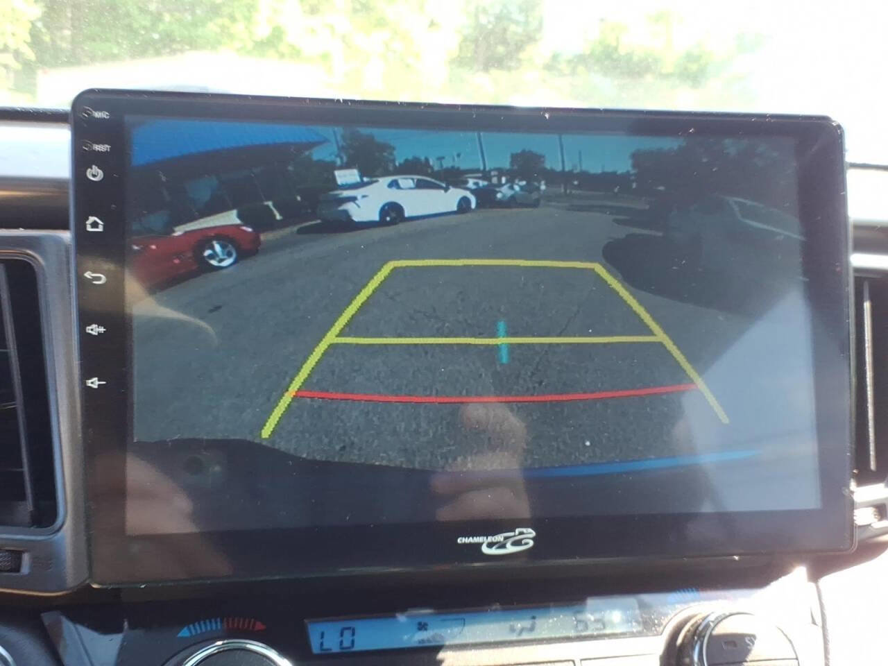 Used 2018 Toyota RAV4 SE w/ Power Extra Value Package AWD/4WD image 19