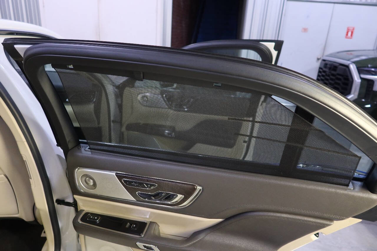 Used 2020 Lincoln Continental Reserve w/ Luxury Package image 37