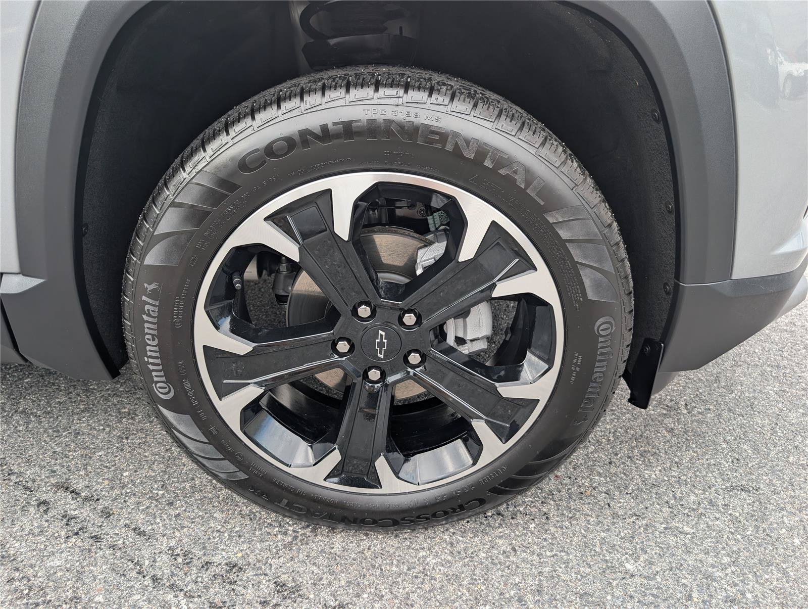 Used 2025 Chevrolet Equinox LT AWD/4WD image 9