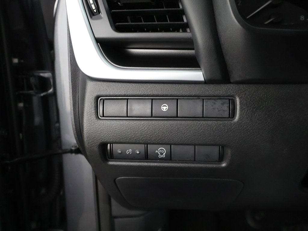 Used 2023 Nissan Rogue SV AWD/4WD image 36