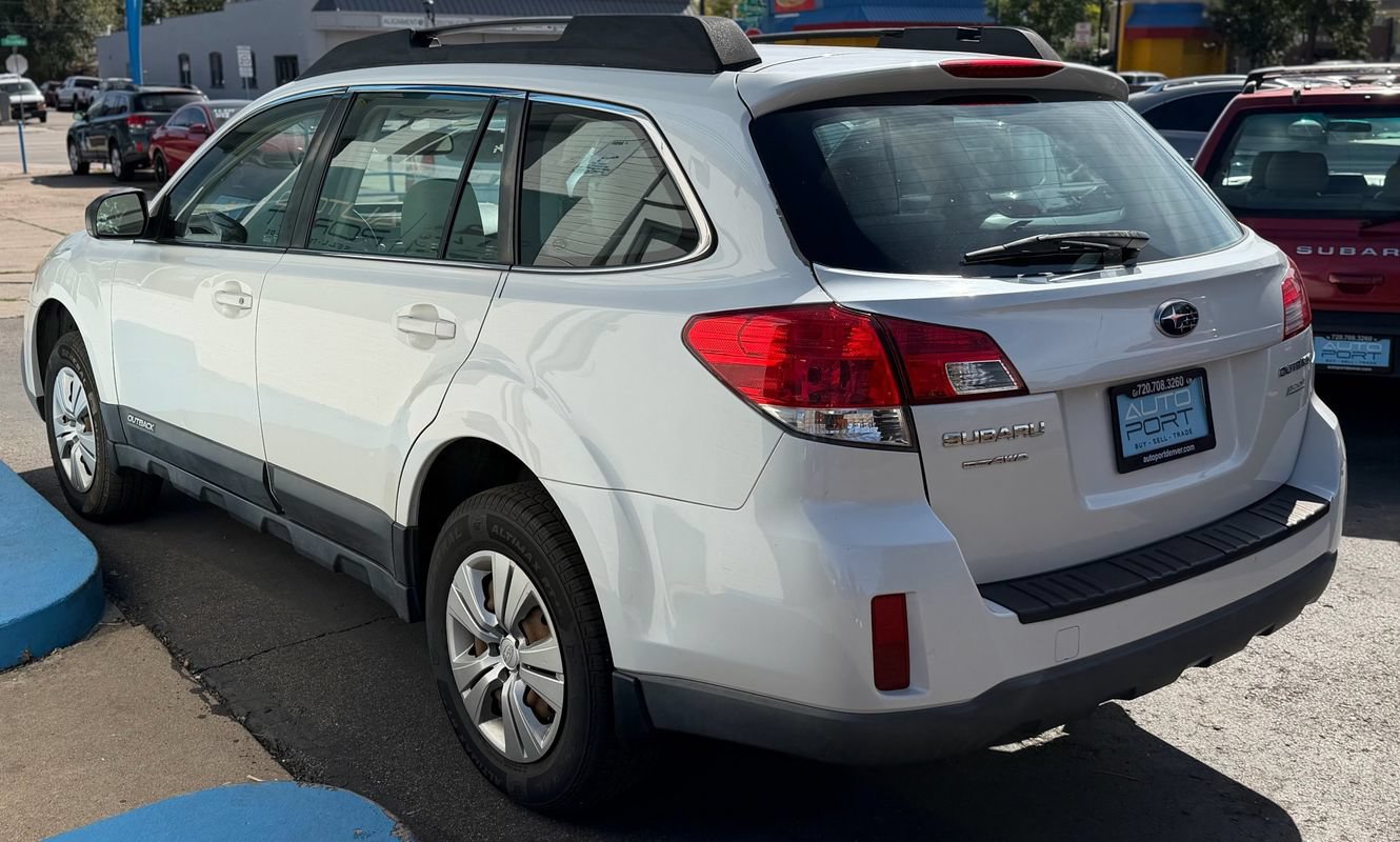 Used 2014 Subaru Outback 2.5i AWD/4WD image 5