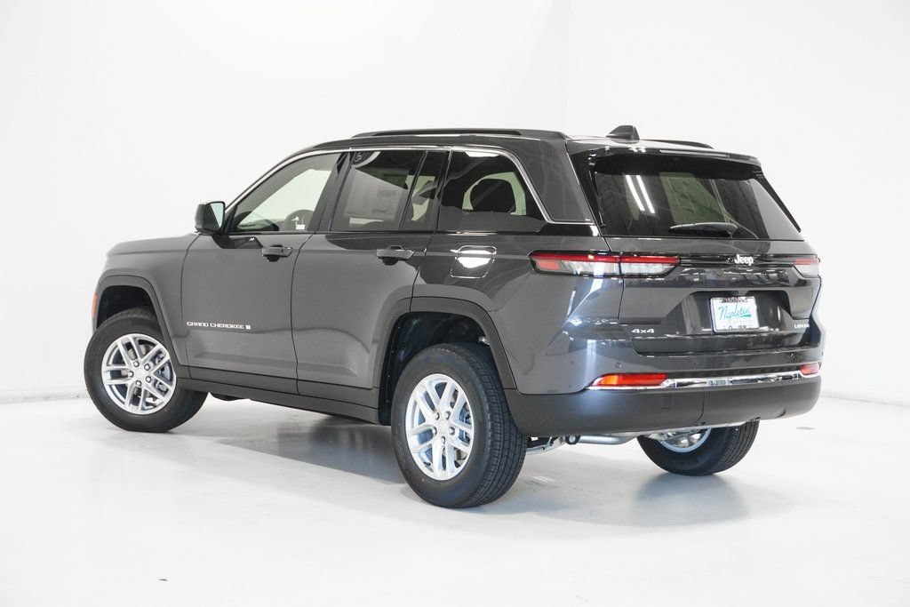 New 2025 Jeep Grand Cherokee Laredo w/ Luxury Tech Group I AWD/4WD image 5