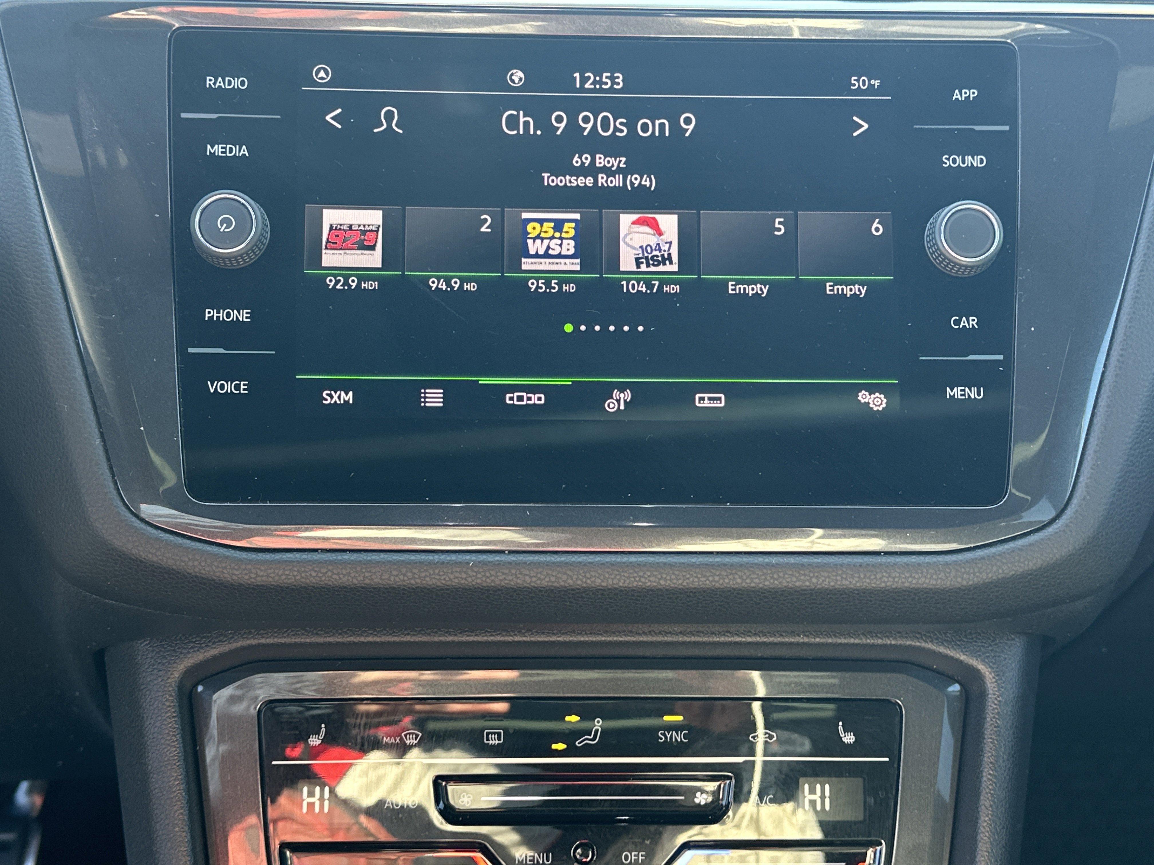 Used 2023 Volkswagen Tiguan SE R-Line image 29