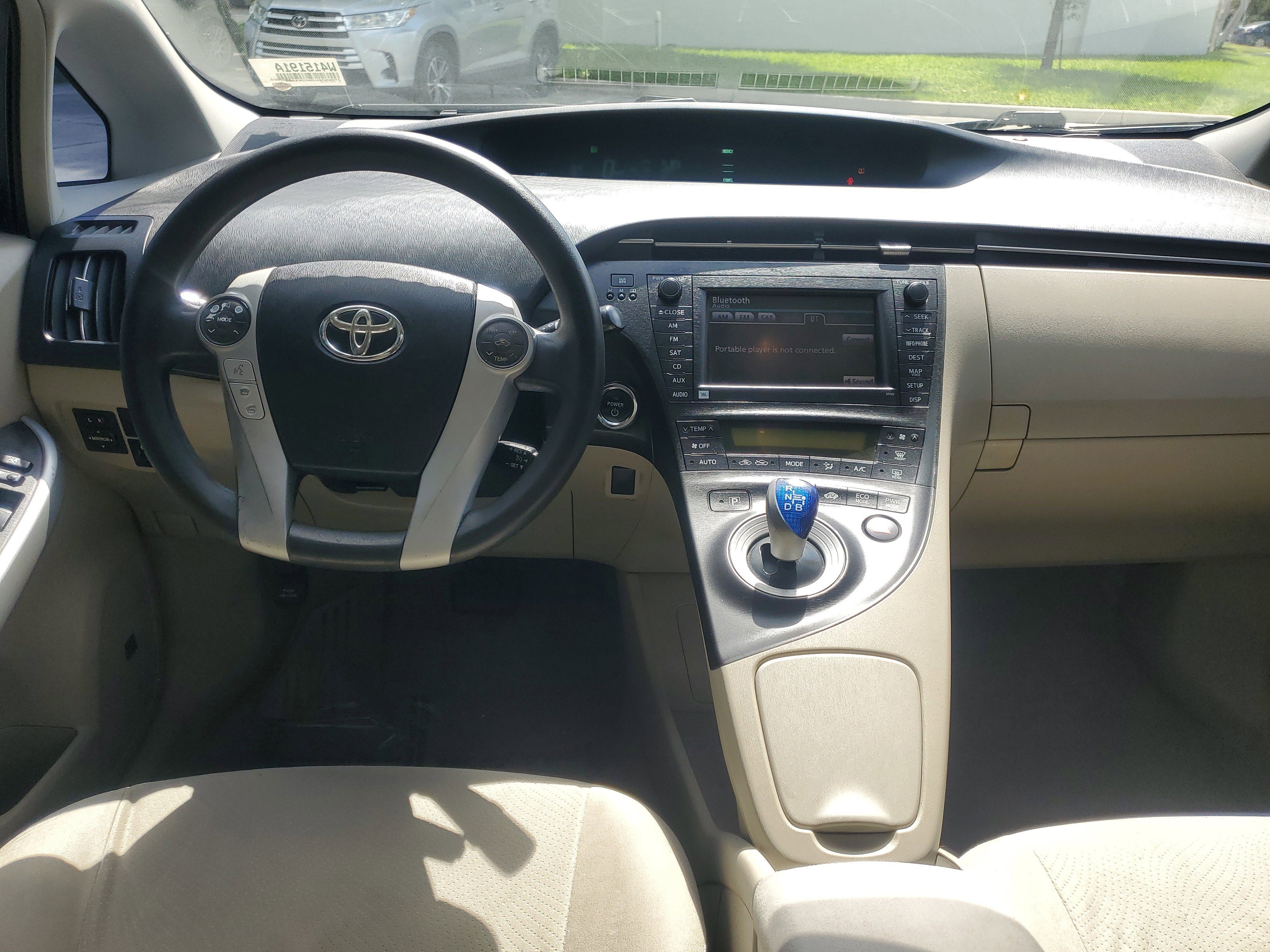 Used 2011 Toyota Prius Three w/ Solar Roof Pkg FWD image 10