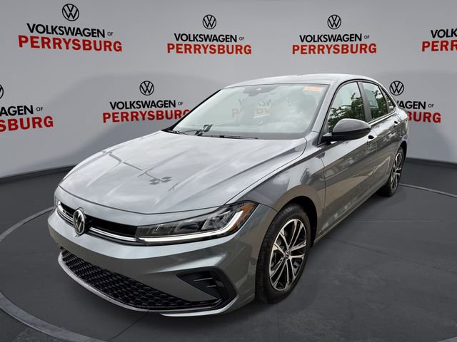 Used 2025 Volkswagen Jetta Sport image 1