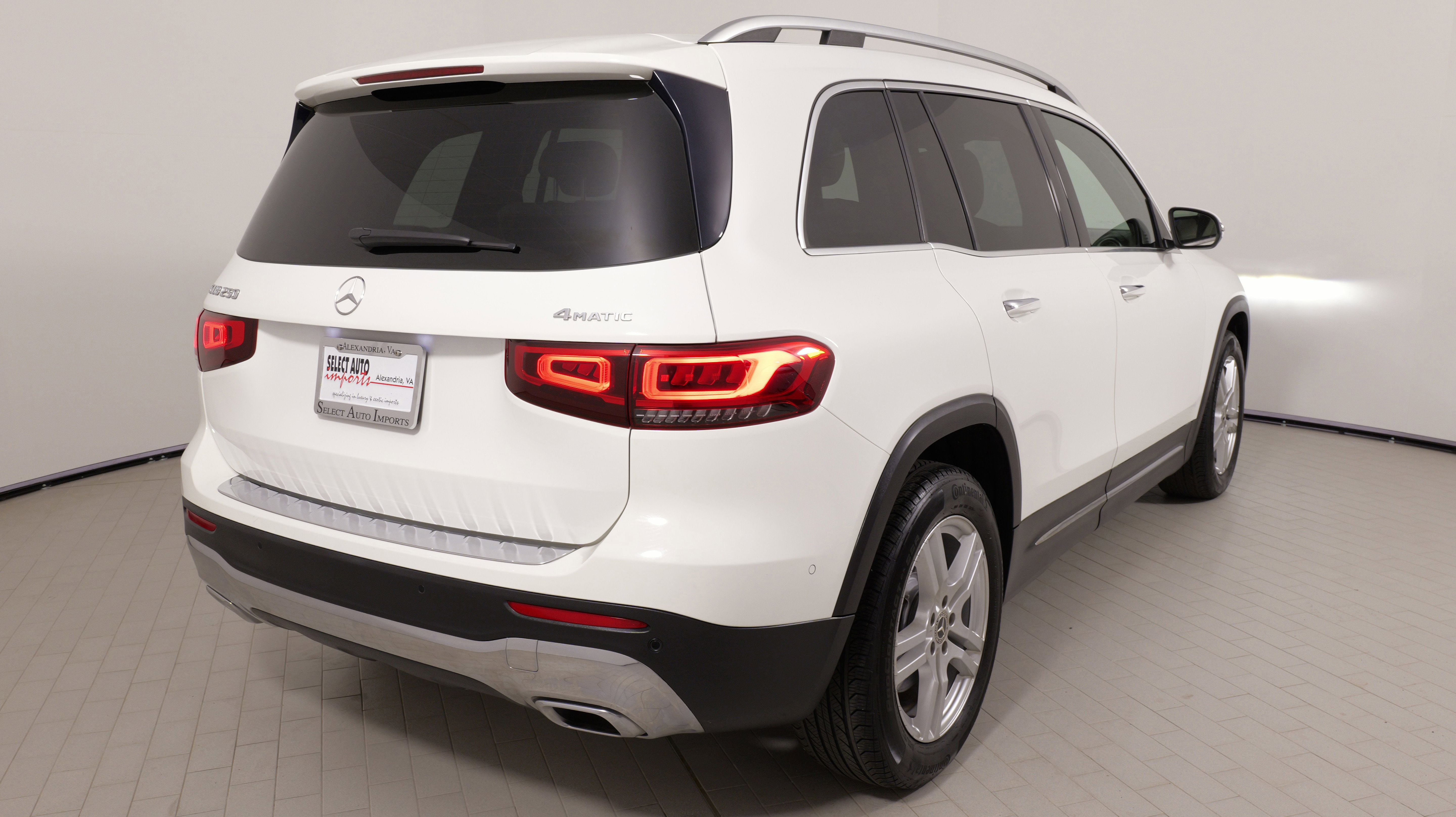 Used 2022 Mercedes-Benz GLB 250 4MATIC image 13