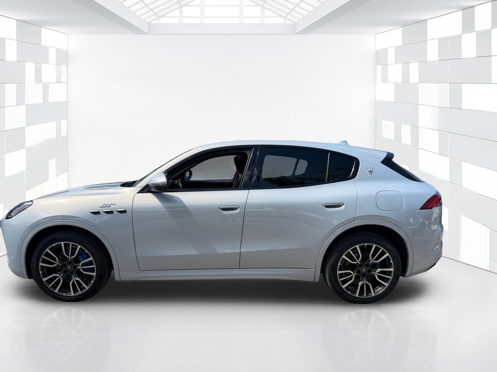 Used 2023 Maserati Grecale GT AWD/4WD image 4