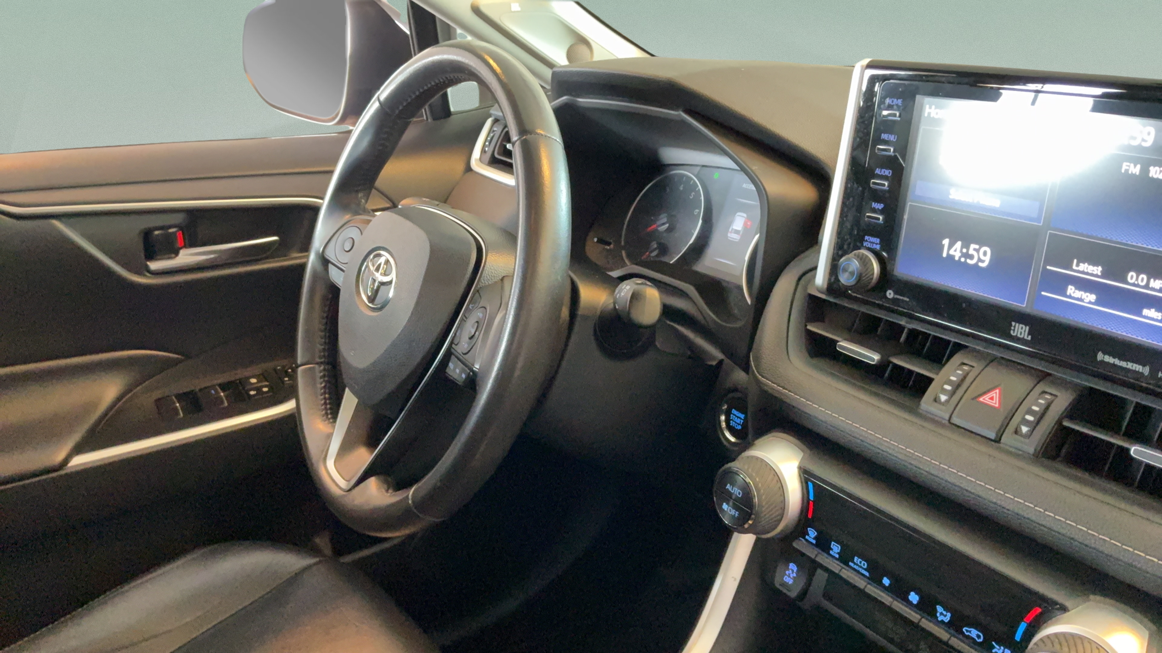Used 2019 Toyota RAV4 XLE Premium w/ Advanced Technology Package FWD image 43