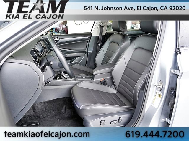 Used 2024 Volkswagen Jetta SE FWD image 14