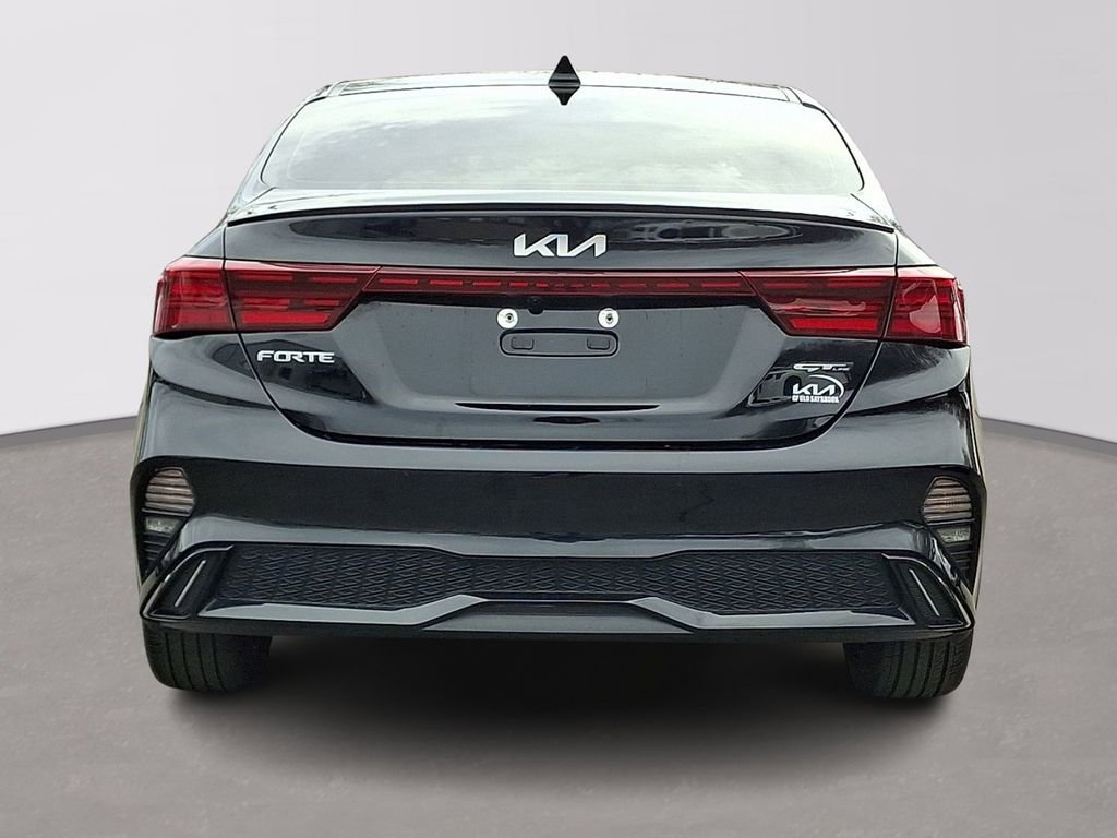 Used 2023 Kia Forte GT-Line w/ GT-Line Premium Package image 5