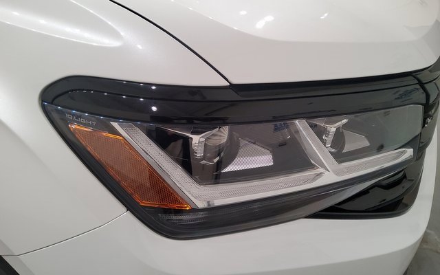 Used 2022 Volkswagen Atlas SEL R-Line image 9