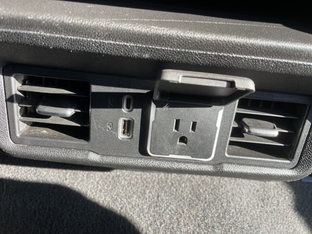 Used 2025 Chevrolet Silverado 1500 LT image 31