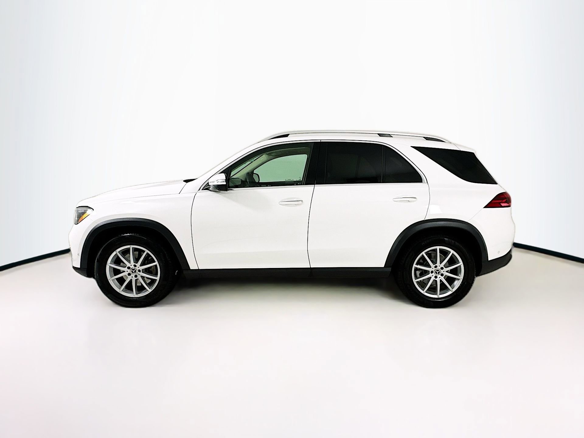 Used 2025 Mercedes-Benz GLE 350 4MATIC image 5