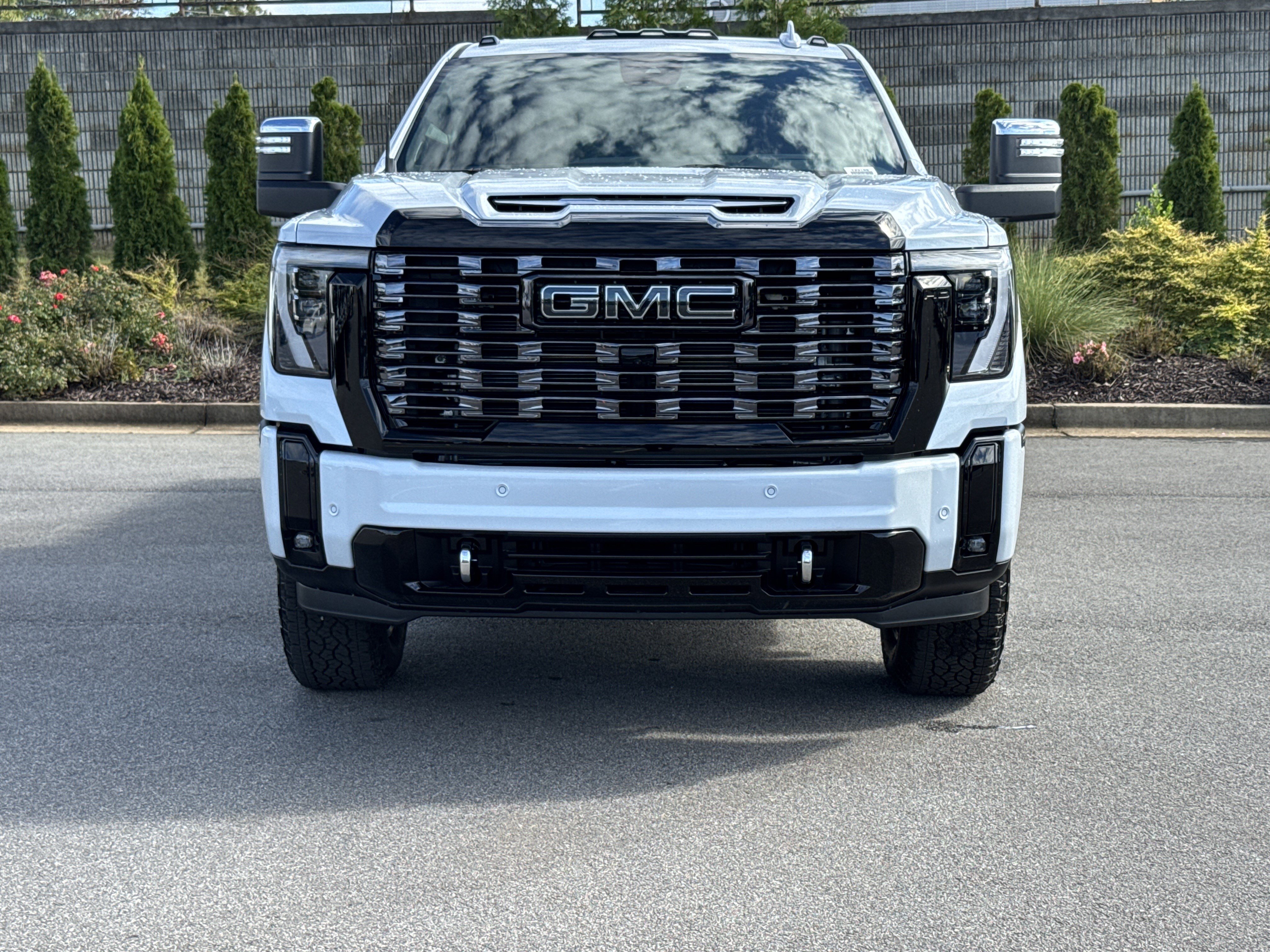 New 2026 GMC Sierra 2500 Denali Ultimate image 3