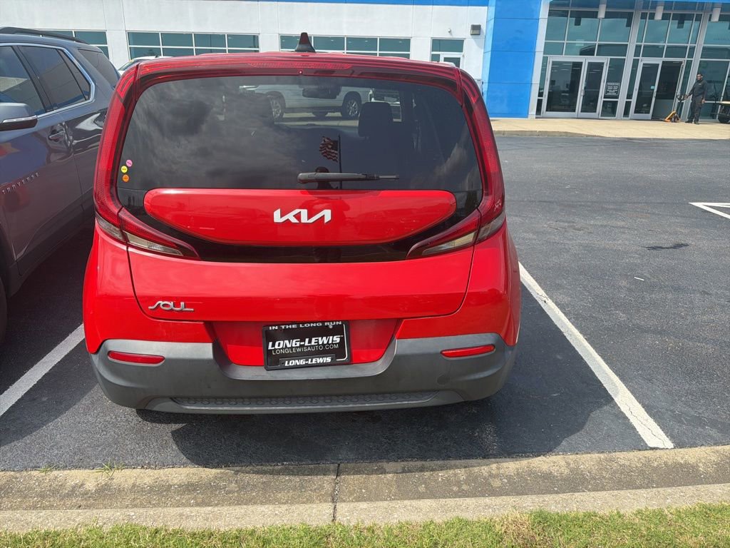Used 2022 Kia Soul LX w/ Technology Package FWD image 5
