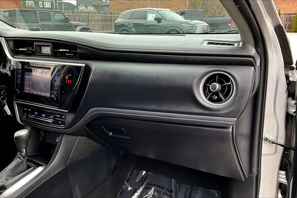 Used 2018 Toyota Corolla SE image 26