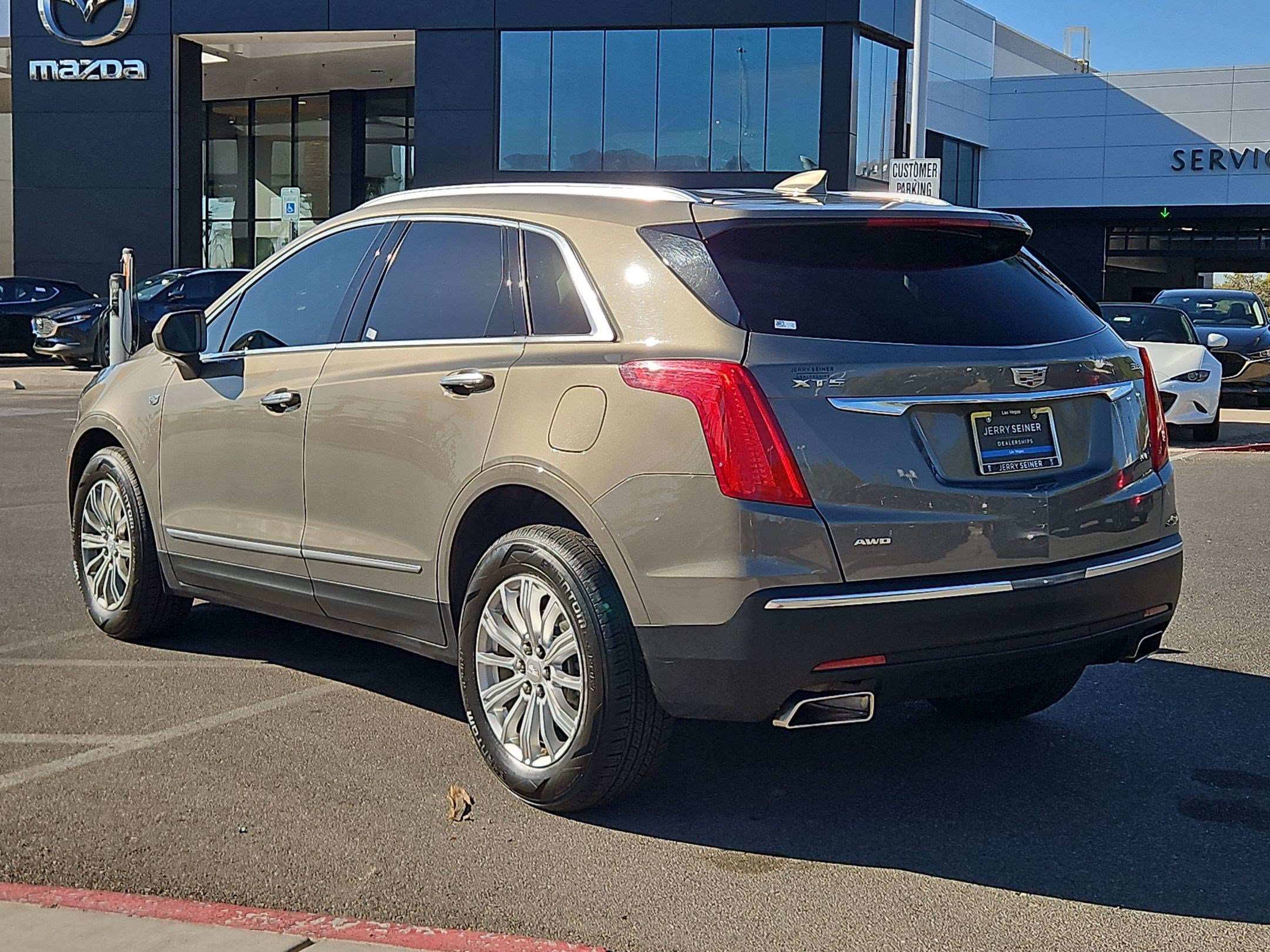 Certified 2018 Cadillac XT5 Luxury AWD/4WD image 3