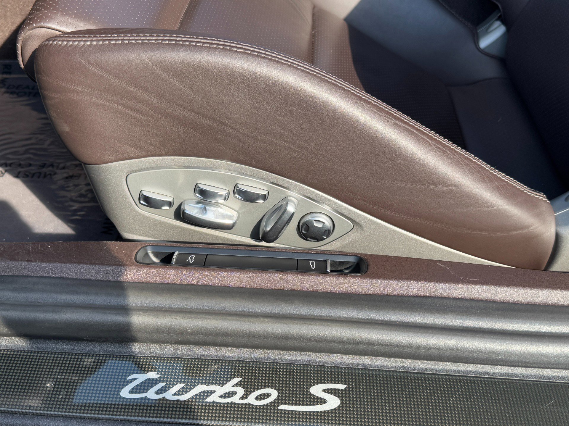 Used 2014 Porsche 911 Turbo S image 27