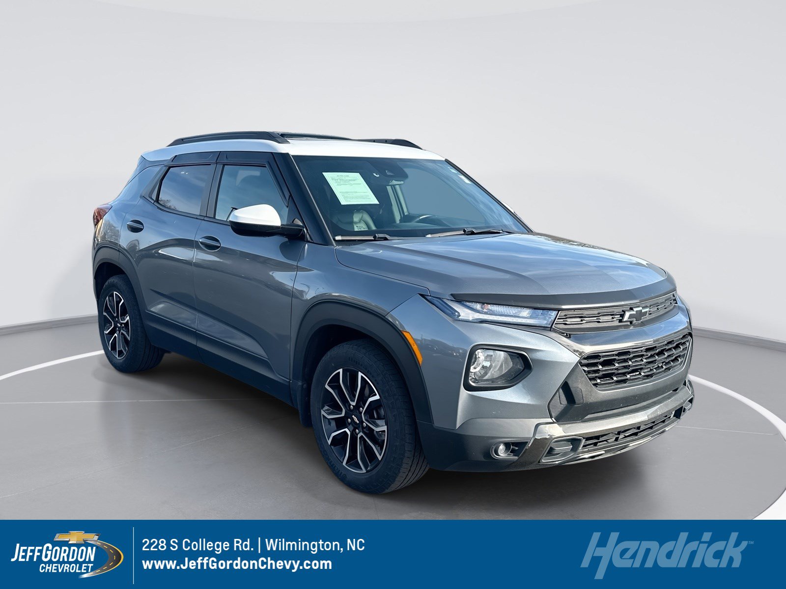 Used 2022 Chevrolet TrailBlazer ACTIV w/ Sun and Liftgate Package image 1