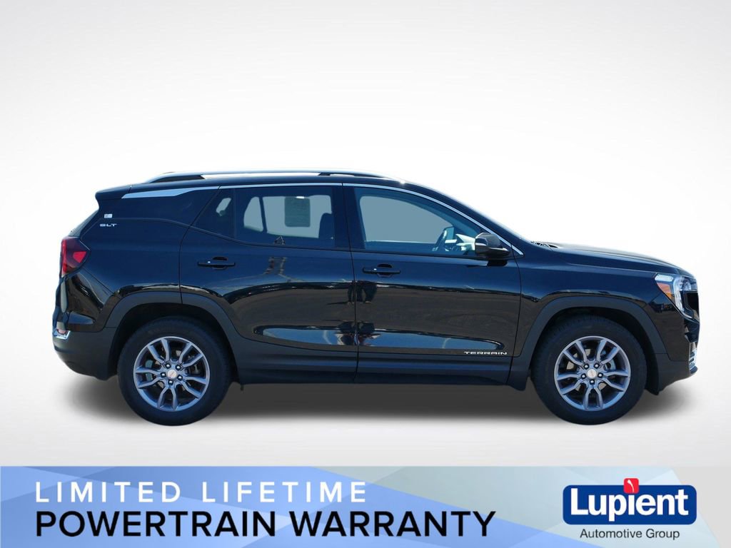 Used 2024 GMC Terrain SLT AWD/4WD image 2
