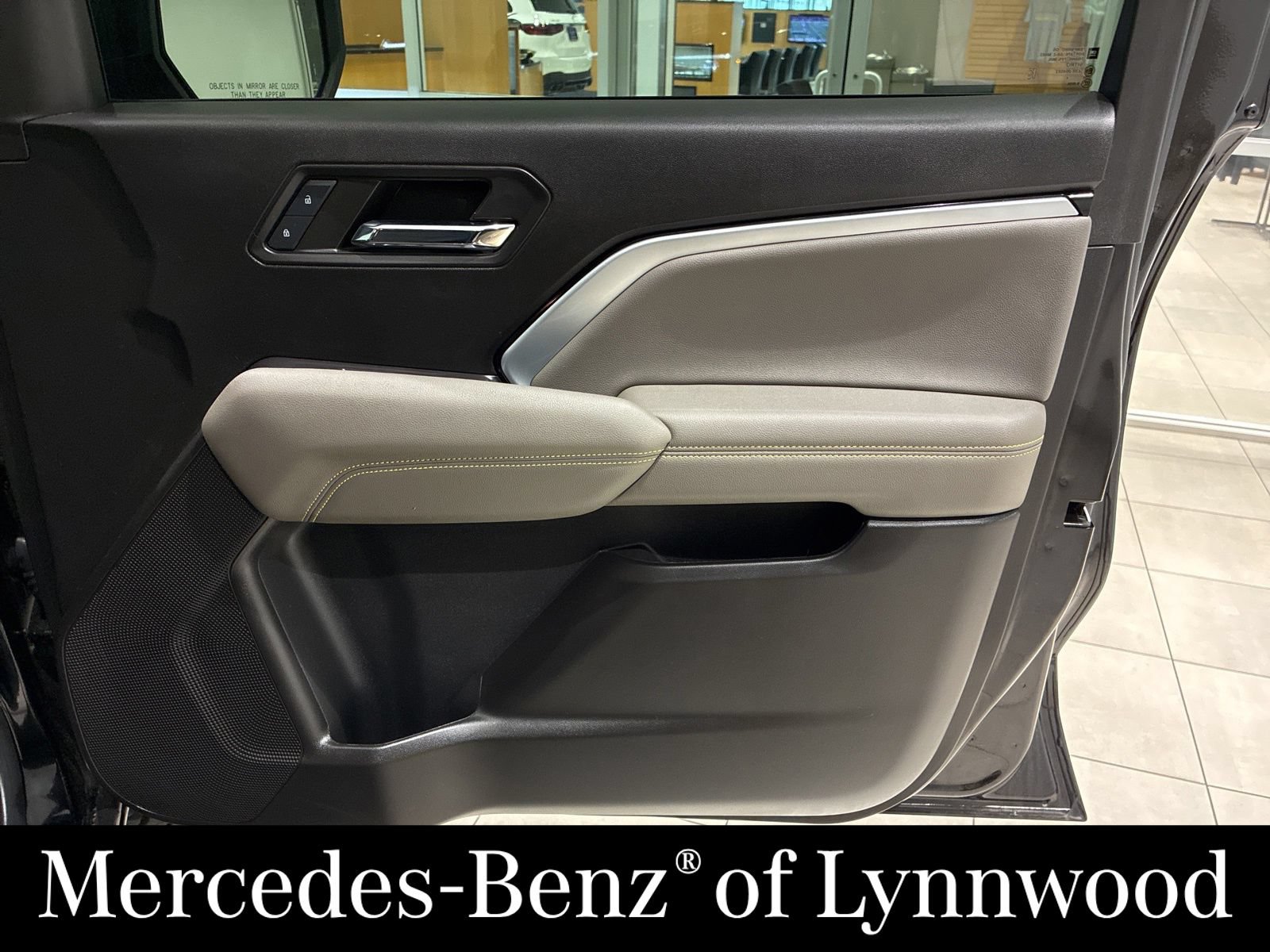 Used 2024 Chevrolet Colorado ZR2 w/ ZR2 Convenience Package III AWD/4WD image 27