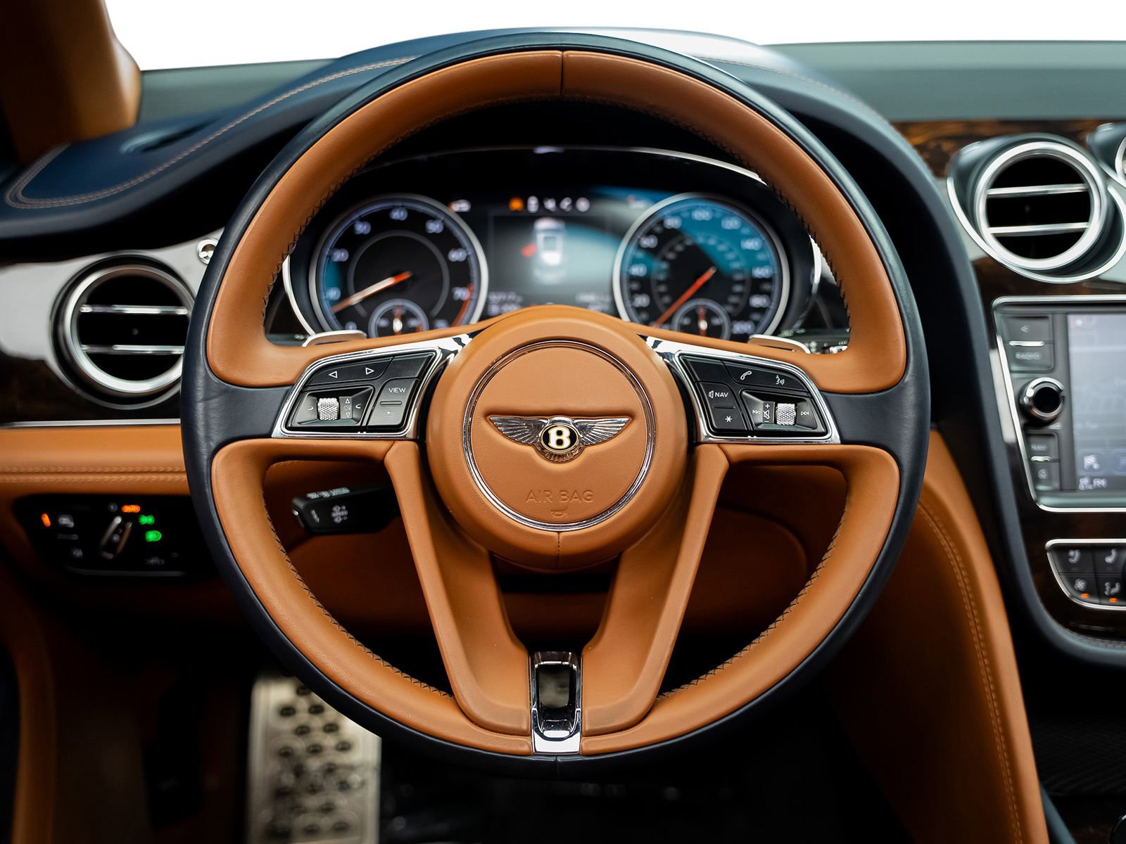 Used 2019 Bentley Bentayga image 44