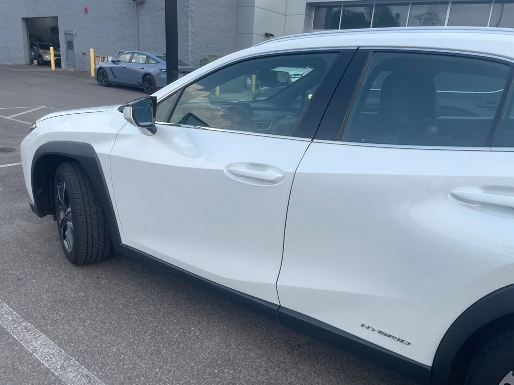 Used 2019 Lexus UX 250h w/ Premium Package AWD/4WD image 15