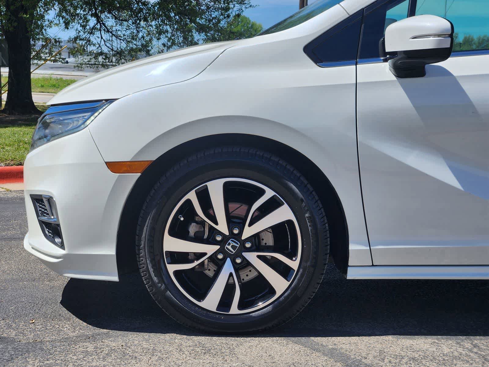 Used 2018 Honda Odyssey Elite image 8
