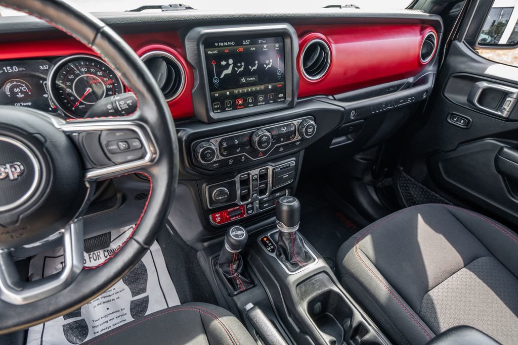 Used 2022 Jeep Wrangler Unlimited Rubicon AWD/4WD image 25