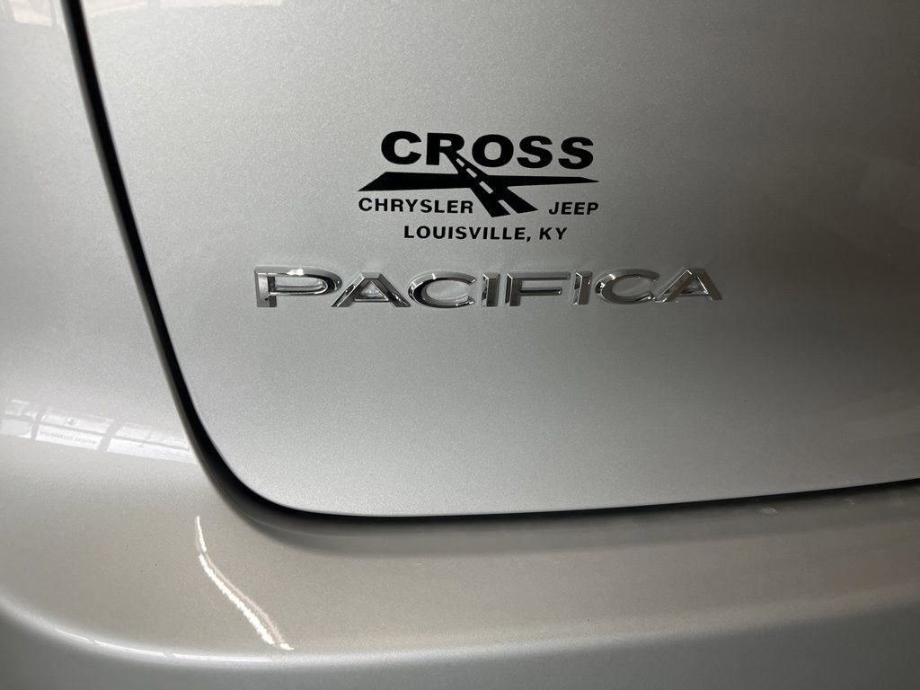 New 2026 Chrysler Pacifica Select image 19