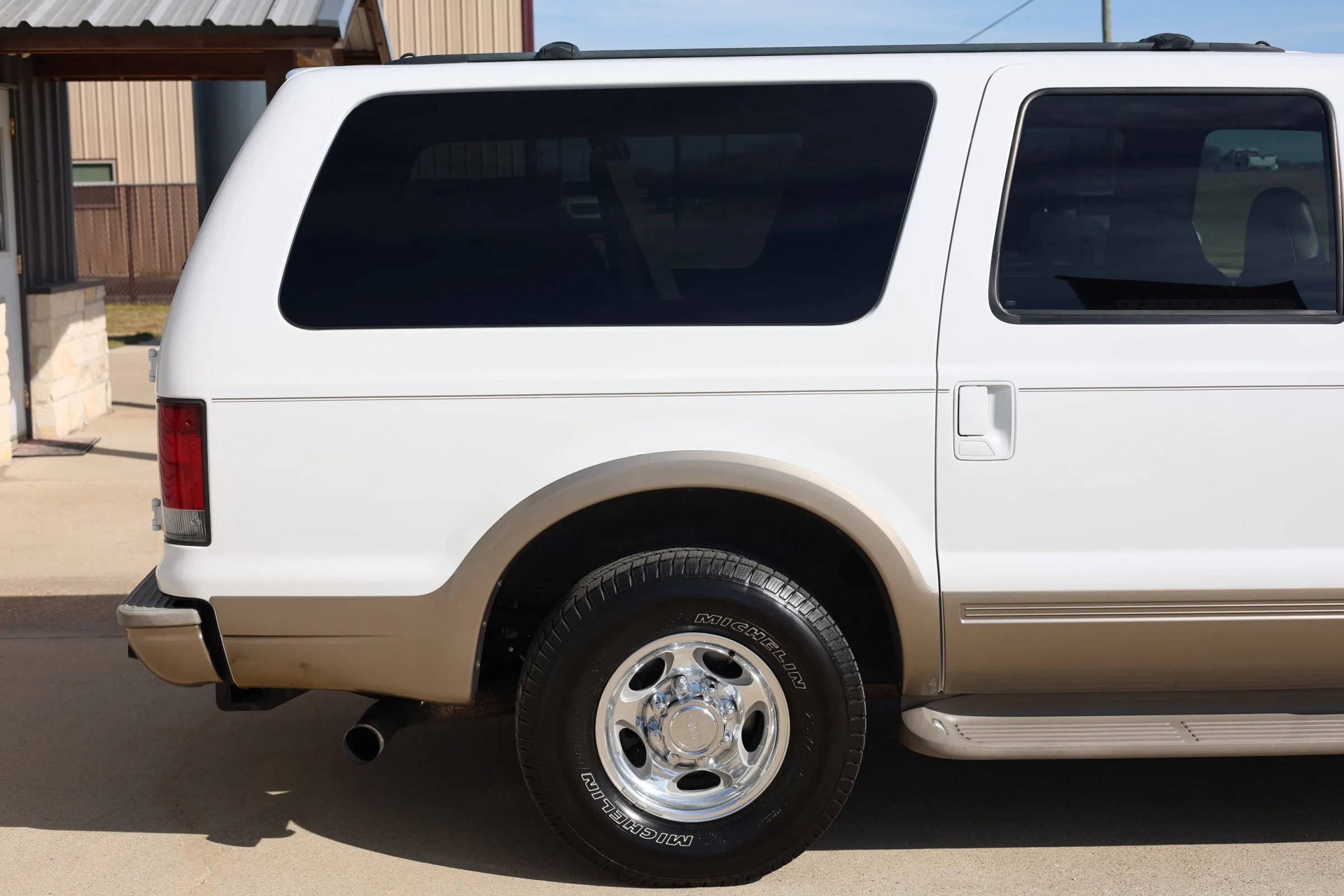 Used 2005 Ford Excursion Eddie Bauer image 13
